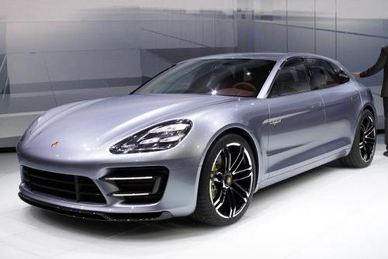 ​电动2020保时捷Panamera Sport Turismo Spied为日内瓦做准备