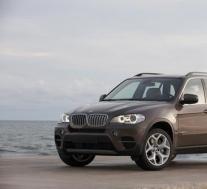 BMW X5防护窗可能会射出7.62毫米口径的火而且金属球也太大