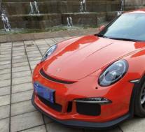 纯橙色保时捷911 GT3 RS显示出著名的997规格  