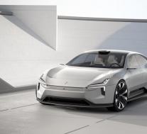 Precept EV Concept展示了Polestar的高度回收的高科技未来