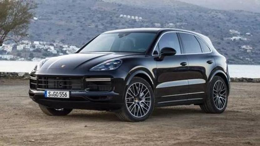 保时捷Cayenne Turbo Coupe百分百快高速公路上时速297公里