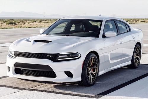 道奇Charger Hellcat宽体获得全宽前灯看起来很棒