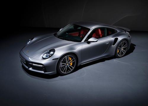 改装后的保时捷911 Turbo S阻力赛改装地狱猫结果令人惊讶