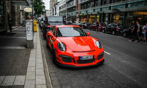 保时捷911 GT3 RS纽伯格林入侵看起来像暴乱