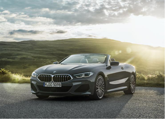 全新BMW 8系敞篷车通过最新谍照全面揭示