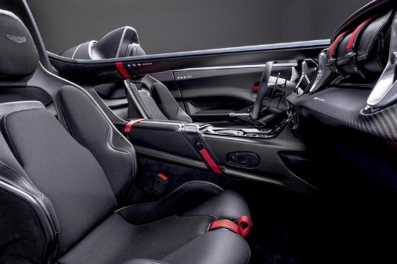 阿斯顿马丁推出无挡风玻璃或车顶的V12 Speedster 标价75万英镑