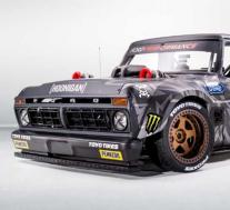 Ken Block Gymkhana 10推出了史诗般的Hoonitruck