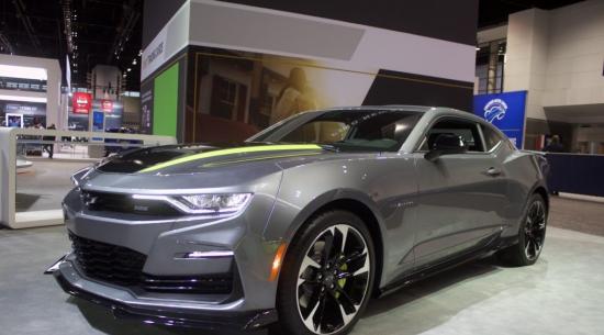 2021 Camaro SS 1LE随附此一键更新