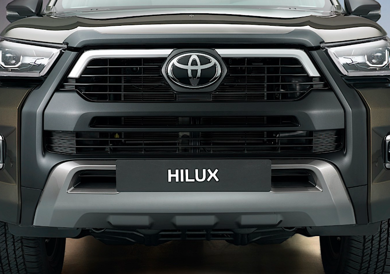 2021年丰田Hilux皮卡展示了新引擎和改进的外观