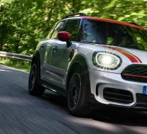 2020年新款MINI Countryman JCW凭借302bhp的改装产品阵容