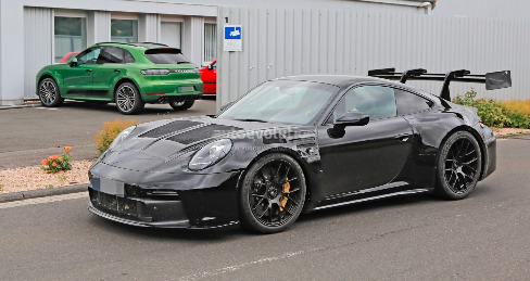 新款992保时捷911 GT3 RS出现在路上