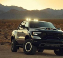 在冷启动时听到2021 Ram 1500 TRX的声音