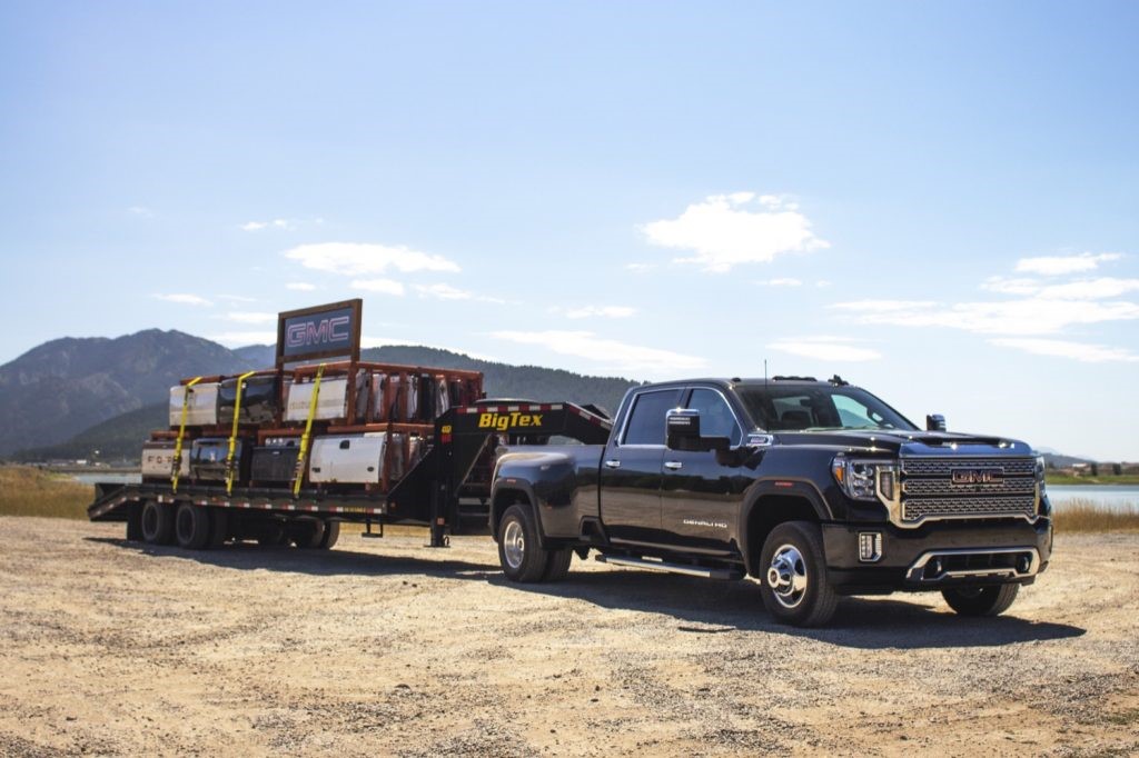 雪佛兰Silverado HD，GMC Sierra HD在加利福尼亚州没有屋顶标志灯