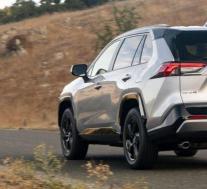 2021年丰田RAV4增加了新的内饰水平，价格上涨