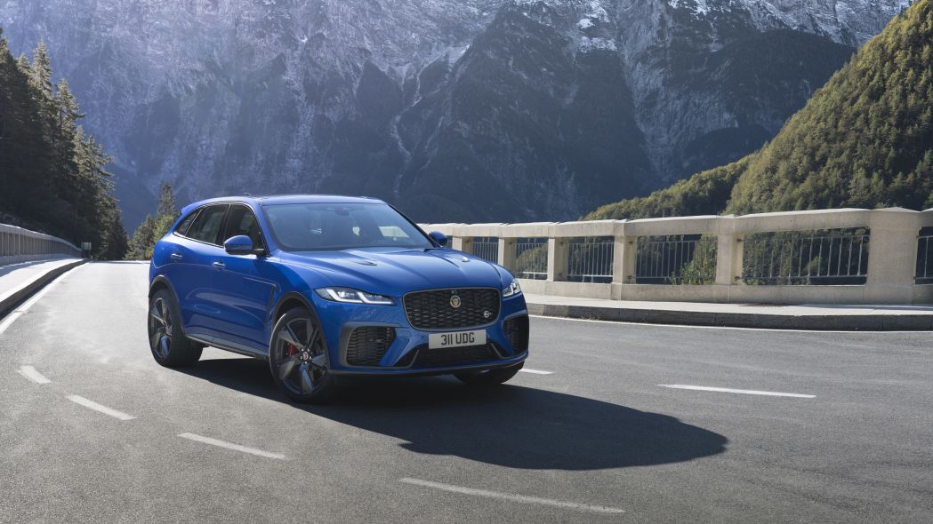 捷豹v8驱动的F-Pace SVR在2021年将变得更快、更有前景